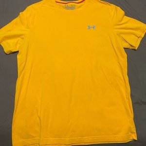 Under Armor Tshirt